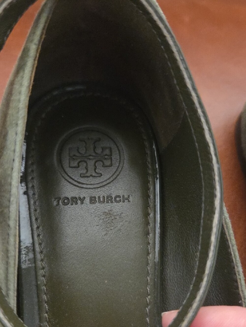 Tory Burch Ashton T-Strap Flats, Olive Green, Size 8M - Picture 2 of 9